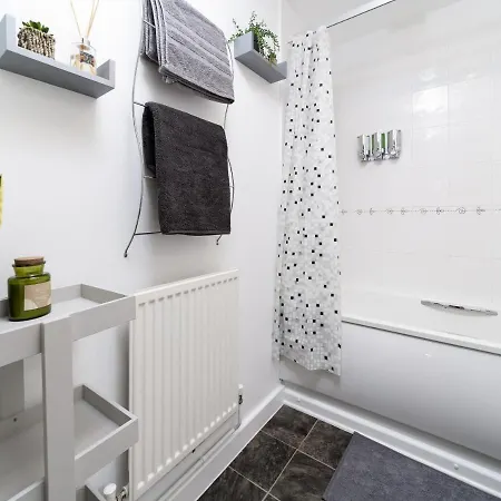 Charming 2Br Ground Floor Flat In Sholing, 11 Mins From City Centre - Recently Set Up With Love Southampton Exterior photo