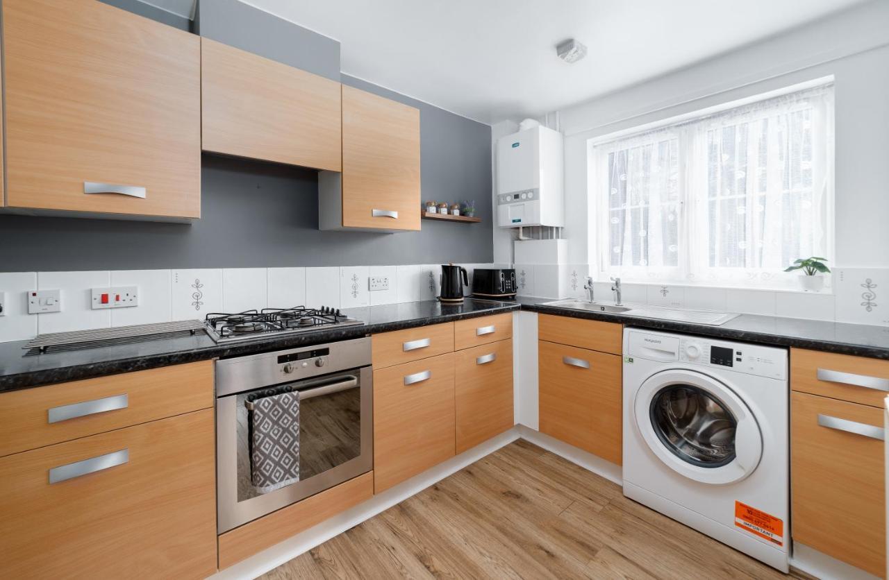 Апартаменты Charming 2br Ground Floor Flat In Sholing, 11 Mins From Centre - Recently Set Up With